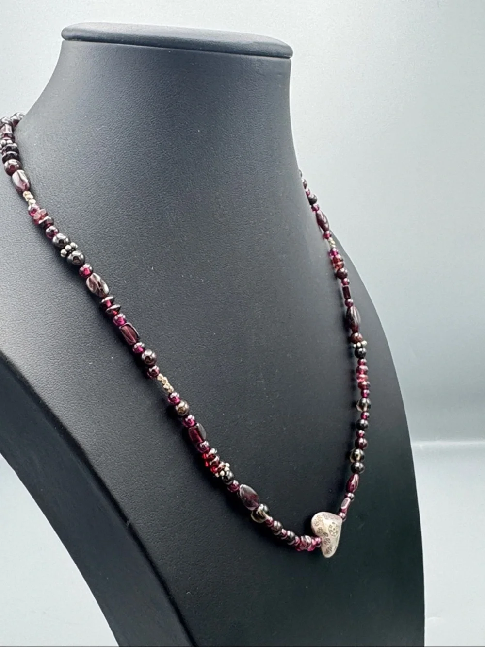 Garnet necklace - Picture 3 of 9